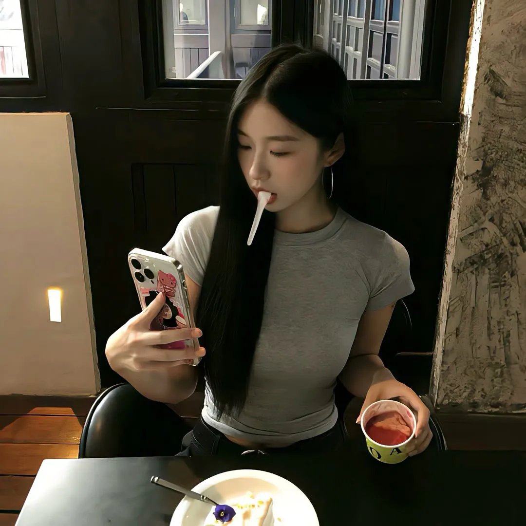 驼背人与舞女